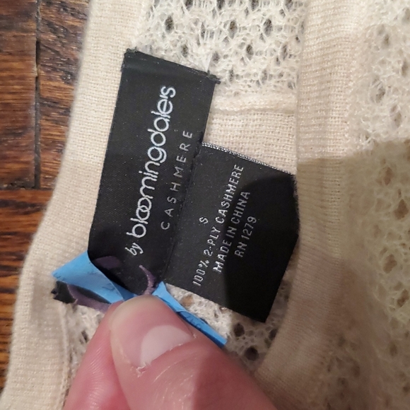 Women's Cashmere C by Bloomingdale's Long Sleeve Sweater - Picture 4 of 6